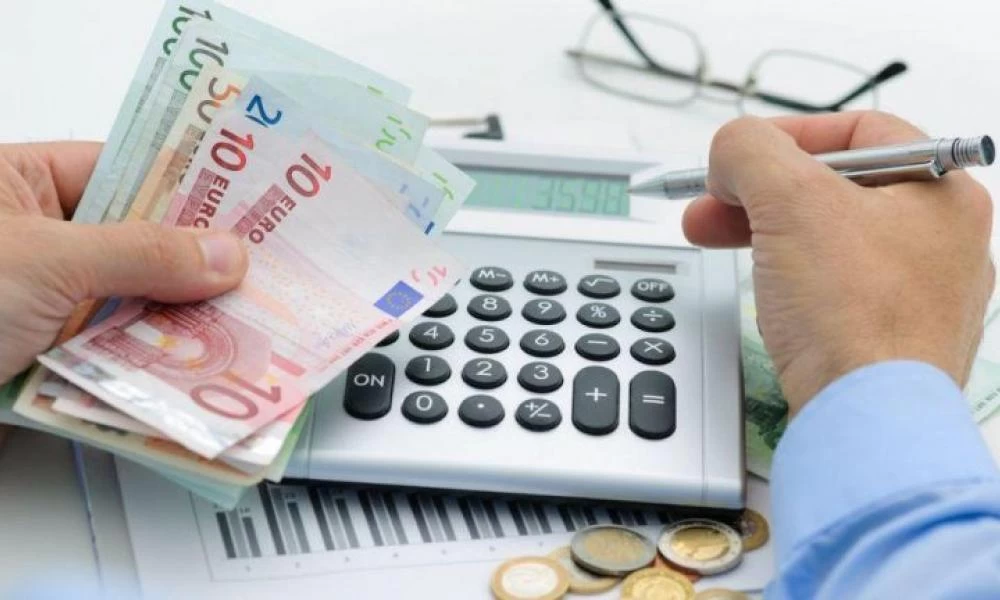 Εν μέσω lockdown έρχεται φοροτσουνάμι: Οι φόροι που πρέπει να πληρωθούν μέσα σε 30 ημέρες